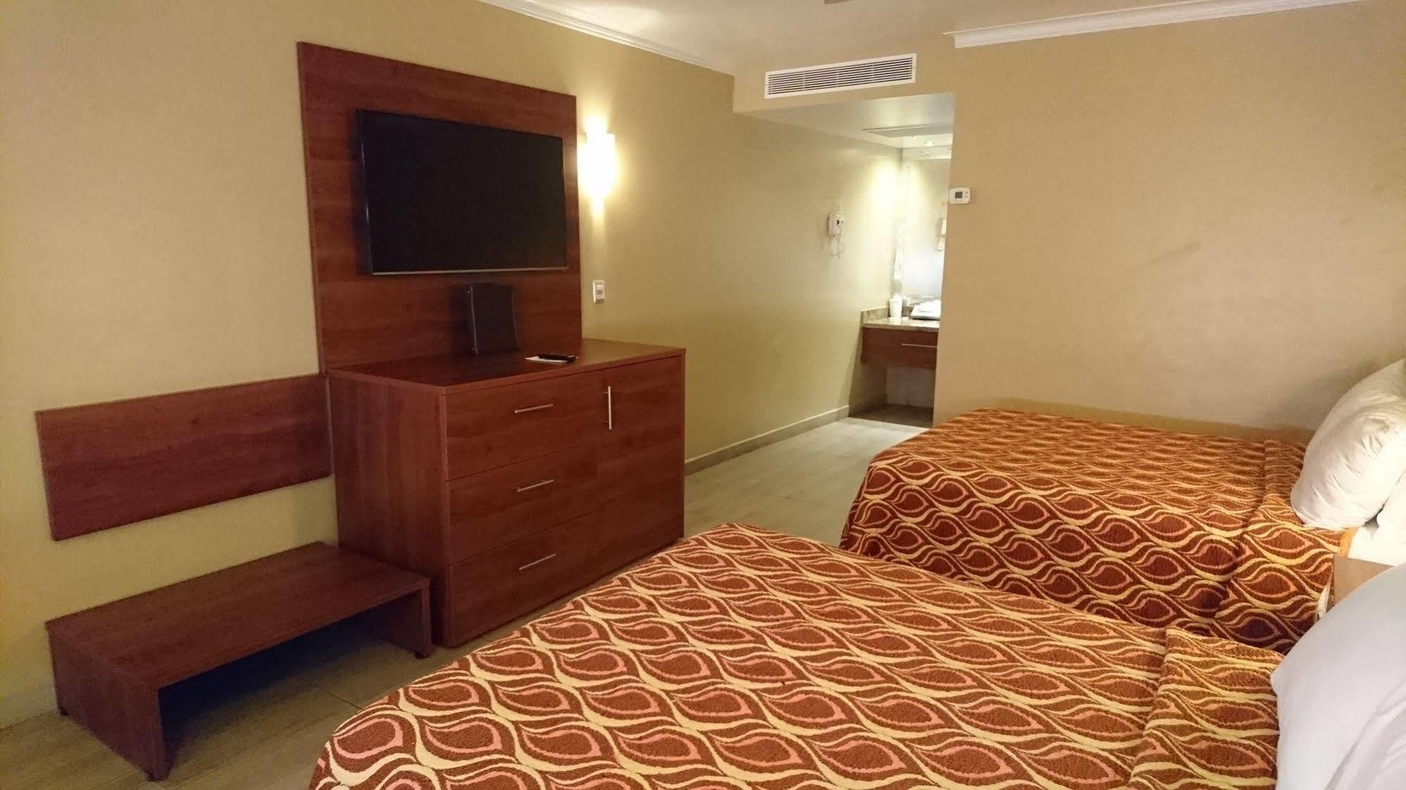 Hotel San Sebastian هيرموسيلو المظهر الخارجي الصورة